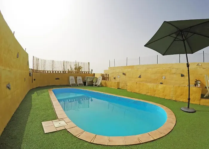 Noya Con Piscina Privada