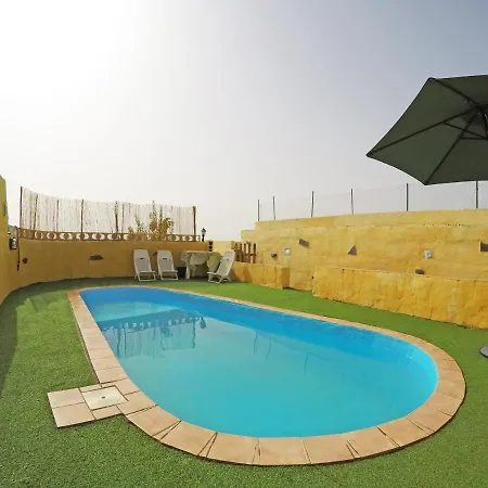 Noya Con Piscina Privada