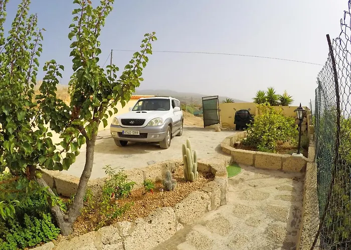 Noya Con Piscina Privada 圣克鲁斯-德特内里费