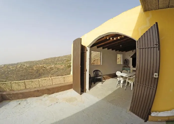 Noya Con Piscina Privada * 圣克鲁斯-德特内里费