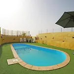 Noya Con Piscina Privada